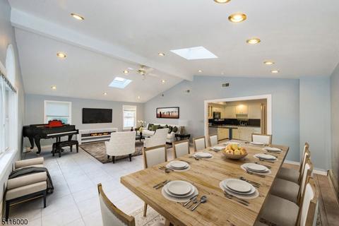 210 Alps Rd, Wayne, NJ 07470 photo 4