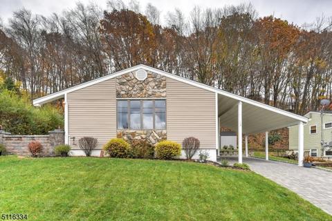 126 Highview Ter, Dover, NJ 07801 photo 1