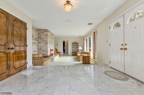 360 Central Ave, Mountainside, NJ 07092 photo 4