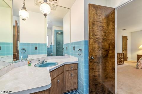 360 Central Ave, Mountainside, NJ 07092 photo 18