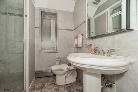 161 Osceola Rd, Wayne, NJ 07470 photo 22