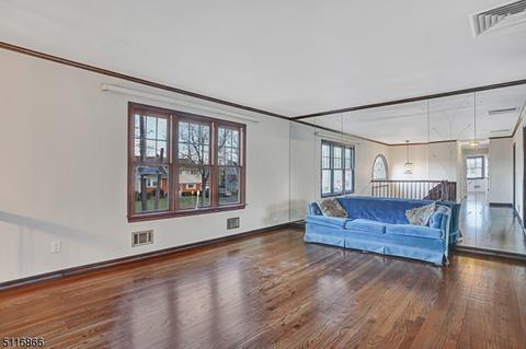 134 Benart Pl, Middlesex, NJ 08846 photo 4