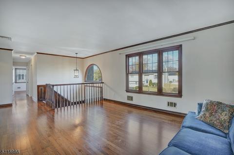 134 Benart Pl, Middlesex, NJ 08846 photo 5