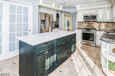 85 Berkeley Cir, Basking Ridge, NJ 07920 photo 6