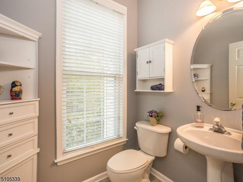 52 Arrowgate Dr, Randolph, NJ 07869 photo 17