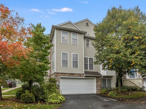 52 Arrowgate Dr, Randolph, NJ 07869 photo 2