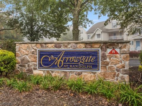 52 Arrowgate Dr, Randolph, NJ 07869 photo 27