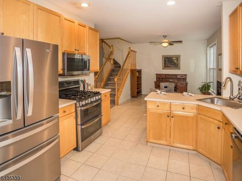 52 Arrowgate Dr, Randolph, NJ 07869 photo 10