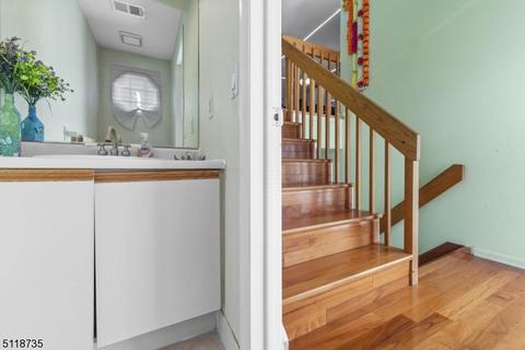 4302 Spring Brook Dr, Edison, NJ 08820 photo 7