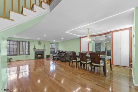 4302 Spring Brook Dr, Edison, NJ 08820 photo 14