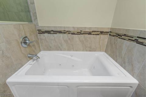 4302 Spring Brook Dr, Edison, NJ 08820 photo 25