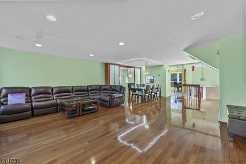 4302 Spring Brook Dr, Edison, NJ 08820 photo 8