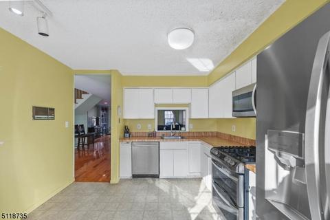 4302 Spring Brook Dr, Edison, NJ 08820 photo 16