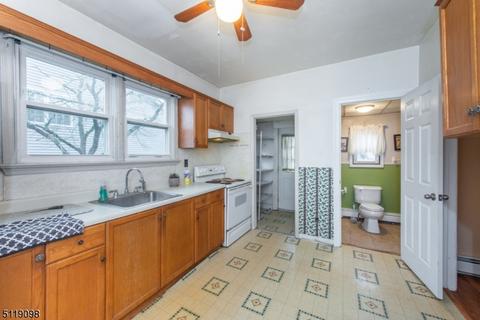 36 Searing St, Dover, NJ 07801 photo 11