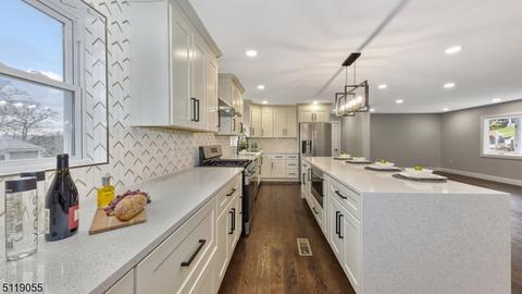 224 Mohawk Trl, Wayne, NJ 07470 photo 9