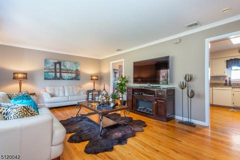 57 Kossuth Pl, Wayne, NJ 07470 photo 14