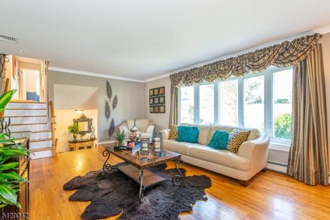 57 Kossuth Pl, Wayne, NJ 07470 photo 12