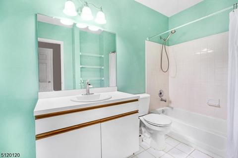 2212 Schindler Ln, Wayne, NJ 07470 photo 15