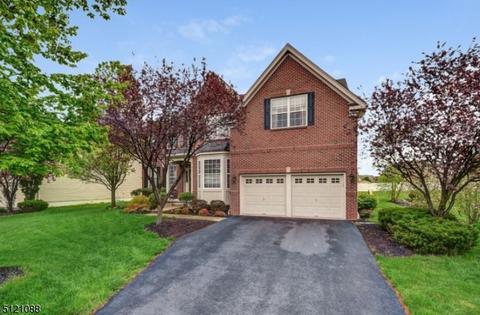 52 Crestview Dr, Clinton, NJ 08809 photo 1