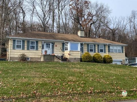98 Pleasantview Dr, Wayne, NJ 07470 photo 1
