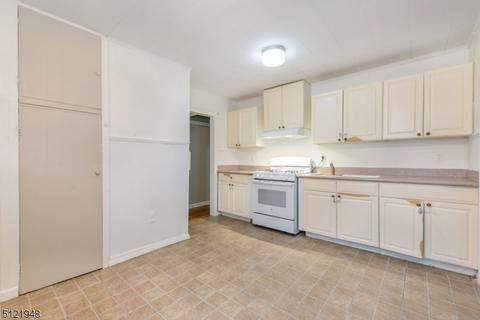 89 Monroe Ave, Dover, NJ 07801 photo 11