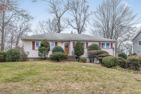 47 Perrin Dr, Wayne, NJ 07470 photo 1