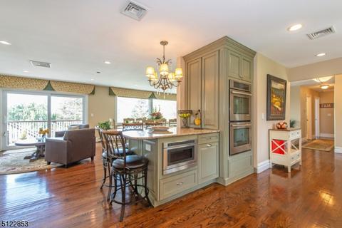 37 Swiss Ter, Wayne, NJ 07470 photo 3