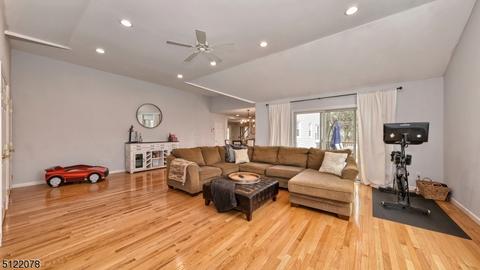 57 Bolton Rd, Wayne, NJ 07470 photo 12