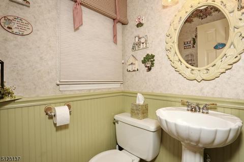 19 Baldwin Ter, Wayne, NJ 07470 photo 15