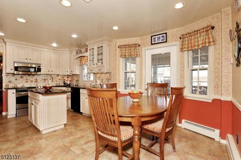 19 Baldwin Ter, Wayne, NJ 07470 photo 2
