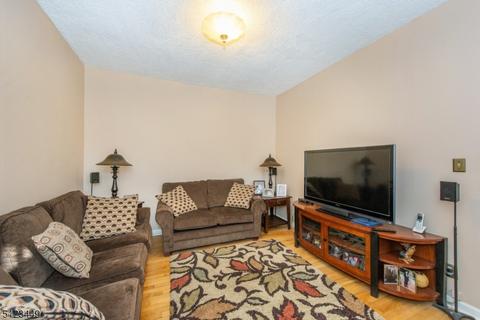 3 Howard Pl, Nutley, NJ 07110 photo 2