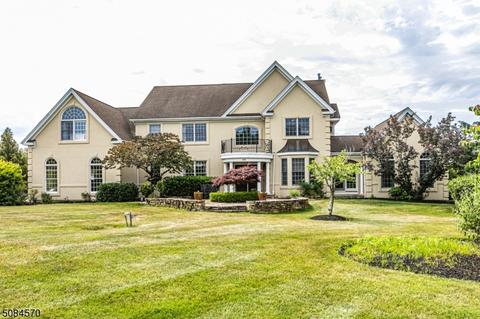 80 Squirrel Dr, Montgomery, NJ 08558 photo 1