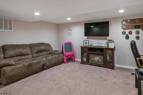 68 Windbeam Loop, Ringwood, NJ 07456 photo 14