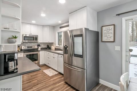 68 Windbeam Loop, Ringwood, NJ 07456 photo 6