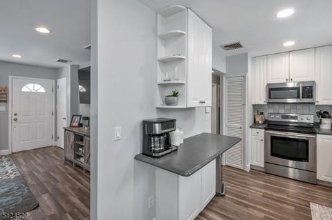 68 Windbeam Loop, Ringwood, NJ 07456 photo 8