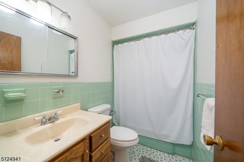 19 Maplewood Ave, Wayne, NJ 07470 photo 12