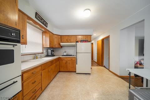19 Maplewood Ave, Wayne, NJ 07470 photo 9