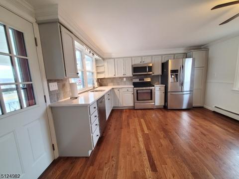 1 Moore St, Hampton, NJ 08827 photo 3