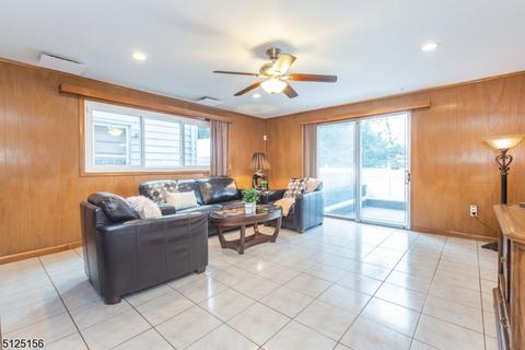 1014 Schleifer Rd, Hillside, NJ 07205 photo 21