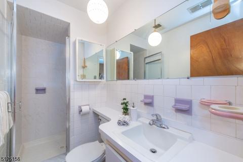 1014 Schleifer Rd, Hillside, NJ 07205 photo 23