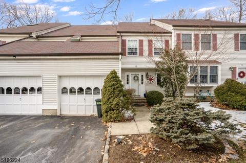 52 Aberdeen Dr, Mendham, NJ 07945 photo 2