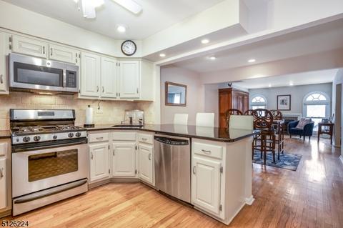 52 Aberdeen Dr, Mendham, NJ 07945 photo 1