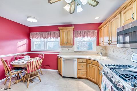 41 Marlin Ave, Edison Twp, NJ 08820 photo 14