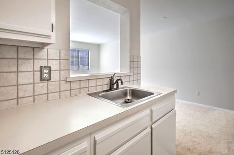 37 Hyde Ct, Bedminster, NJ 07921 photo 7