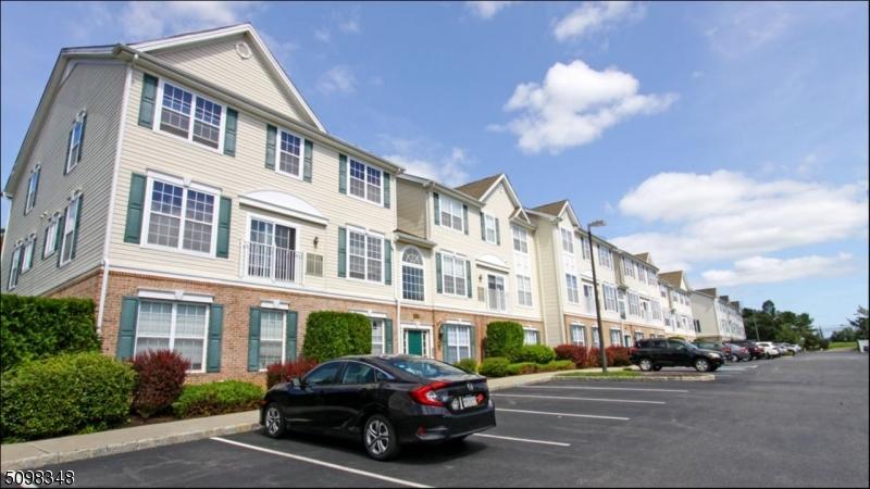  72 Limerick Ln, Phillipsburg, NJ 08865 photo 1