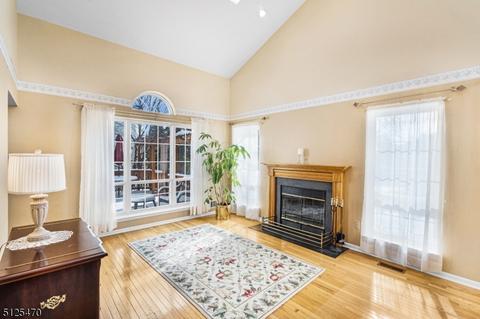21 Apache Way, Somerville, NJ 08876 photo 2