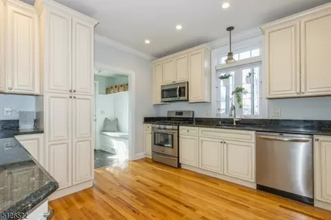 514 Trinity Pl, Westfield, NJ 07090 photo 11