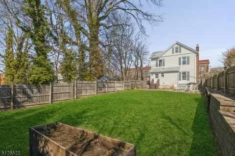 514 Trinity Pl, Westfield, NJ 07090 photo 4