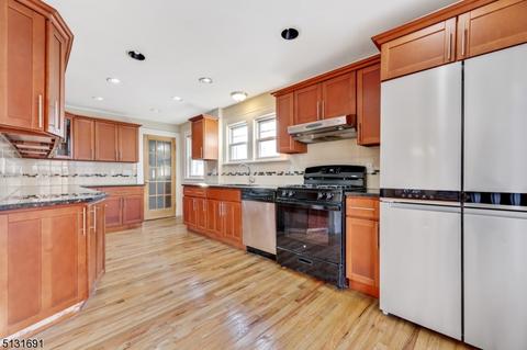 2 Perry Pl, Springfield, NJ 07081 photo 3