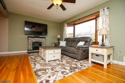 225 Perry St, Dover, NJ 07801 photo 5